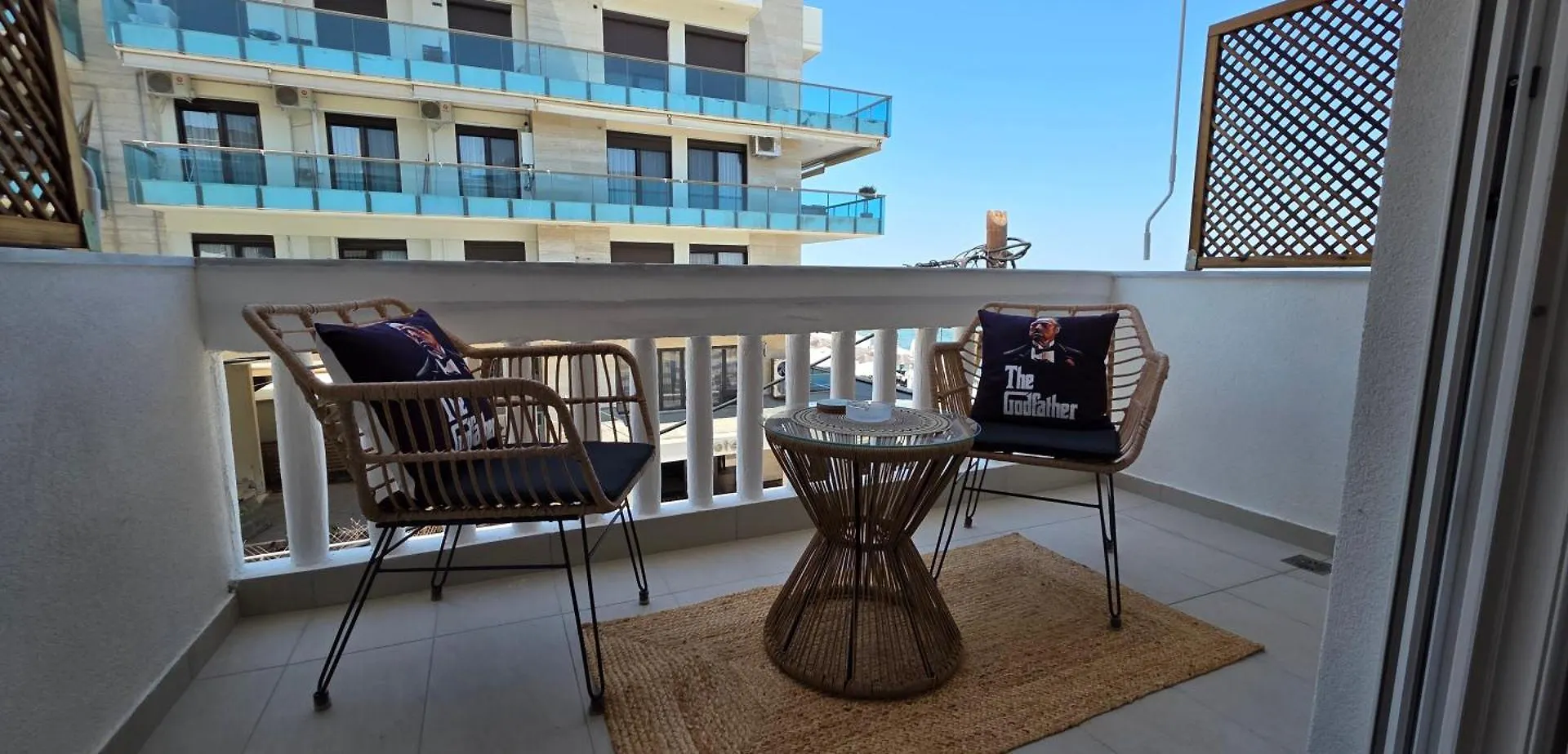 Marlon Brando SEA VIEW studio Peraía